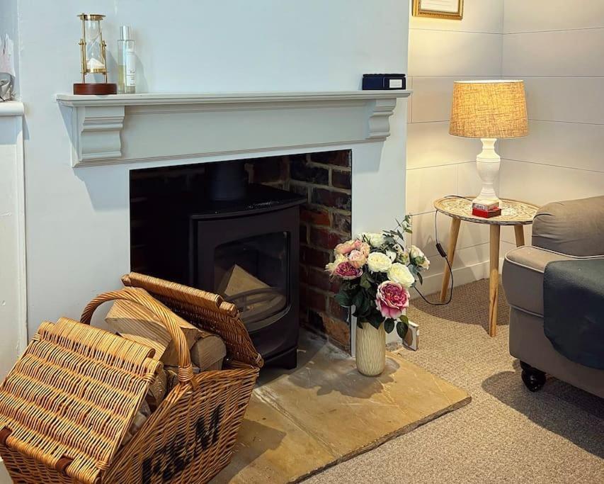 Stylish 3Br Cowes Cottage Close To The Waterfront Exterior photo